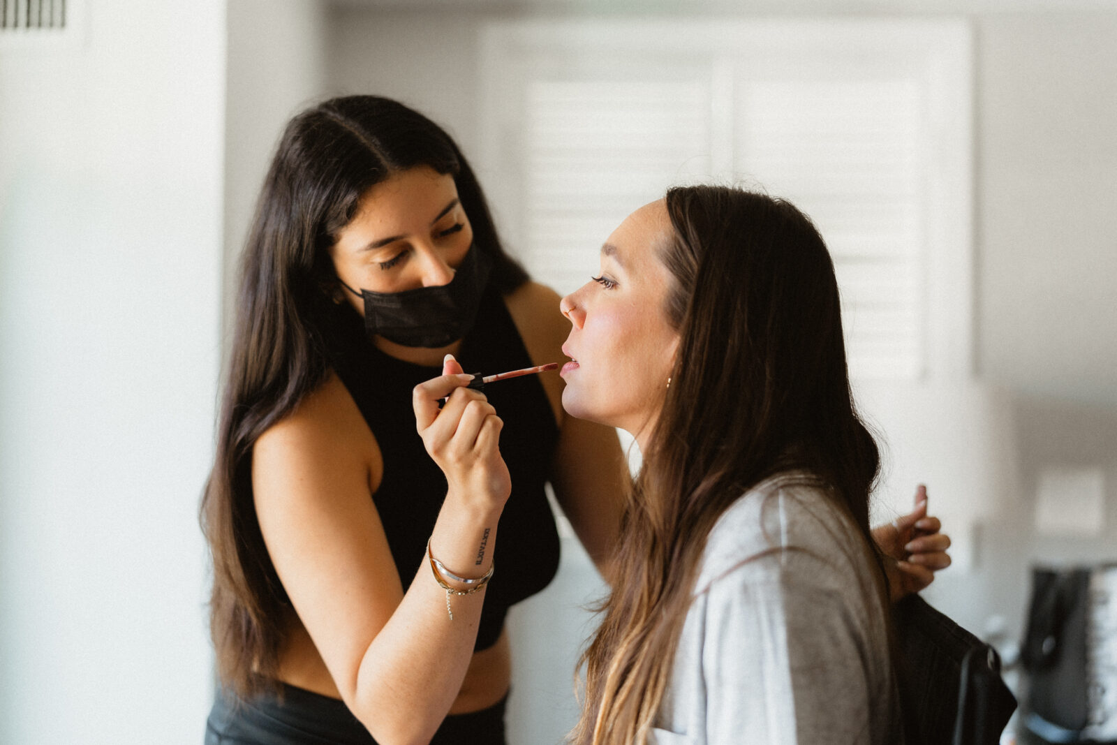 Photo of Bridesmaids getting ready for her Orange County Wedding